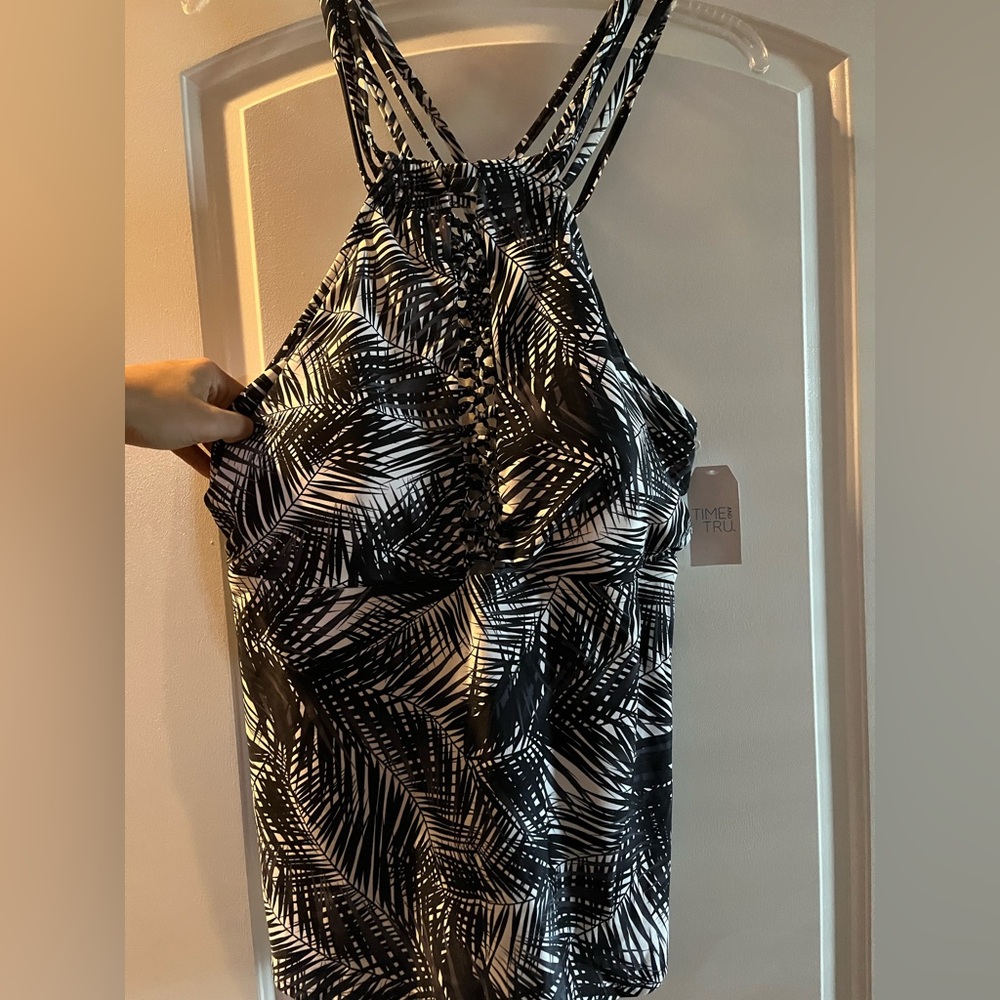 🚨3 for $15🚨 Time and Tru Black and White Tankini Top